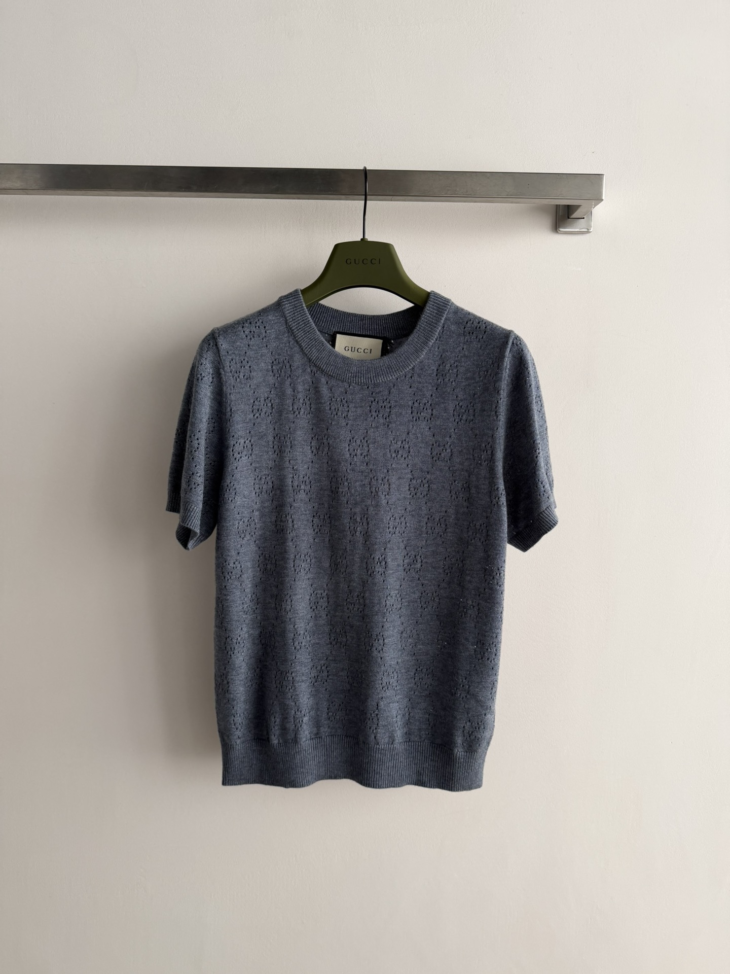 Women's short sleeves